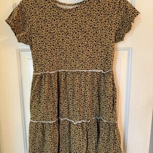 Old Navy Kids Girls Tiered Cheetah Print Cotton Short Sleeve Swing Dress…
